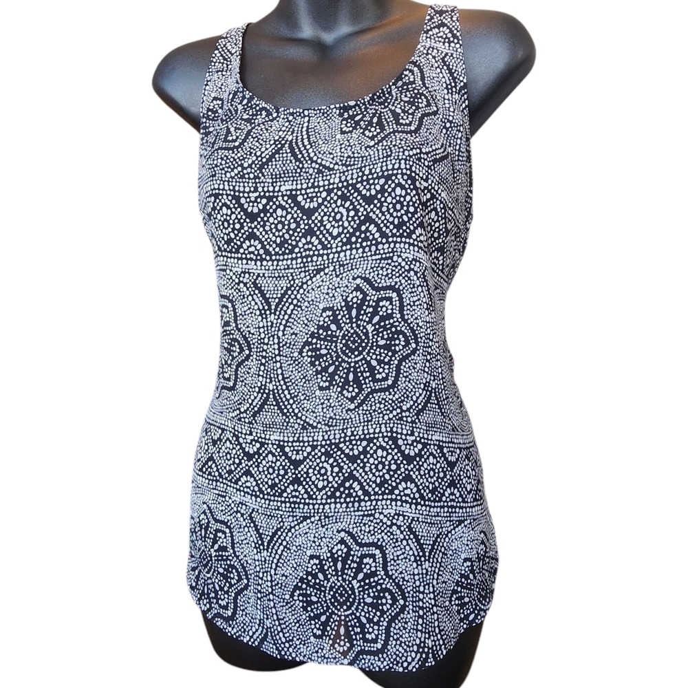 Old Navy Black and White Sheer Tank Top - Size Medium